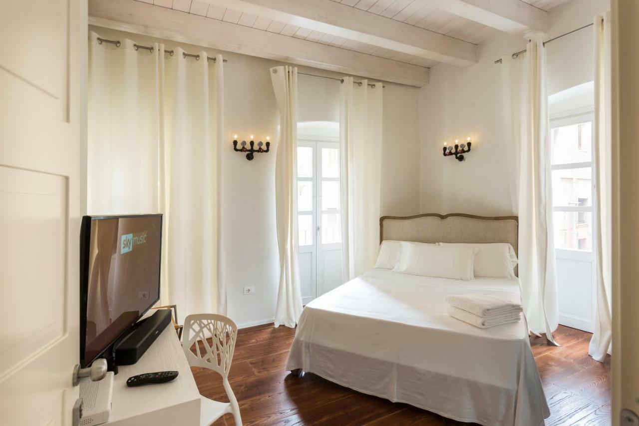 Cagliari Marina Harbour Guest House & Lounge Eksteriør billede